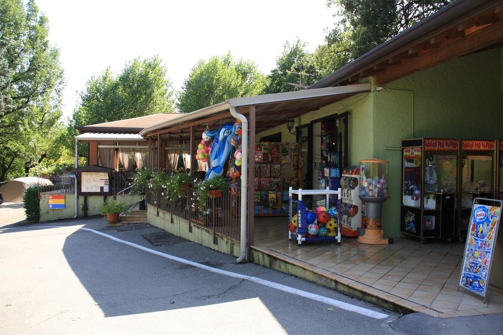 Camping Piantelle Moniga del Garda Exterior foto
