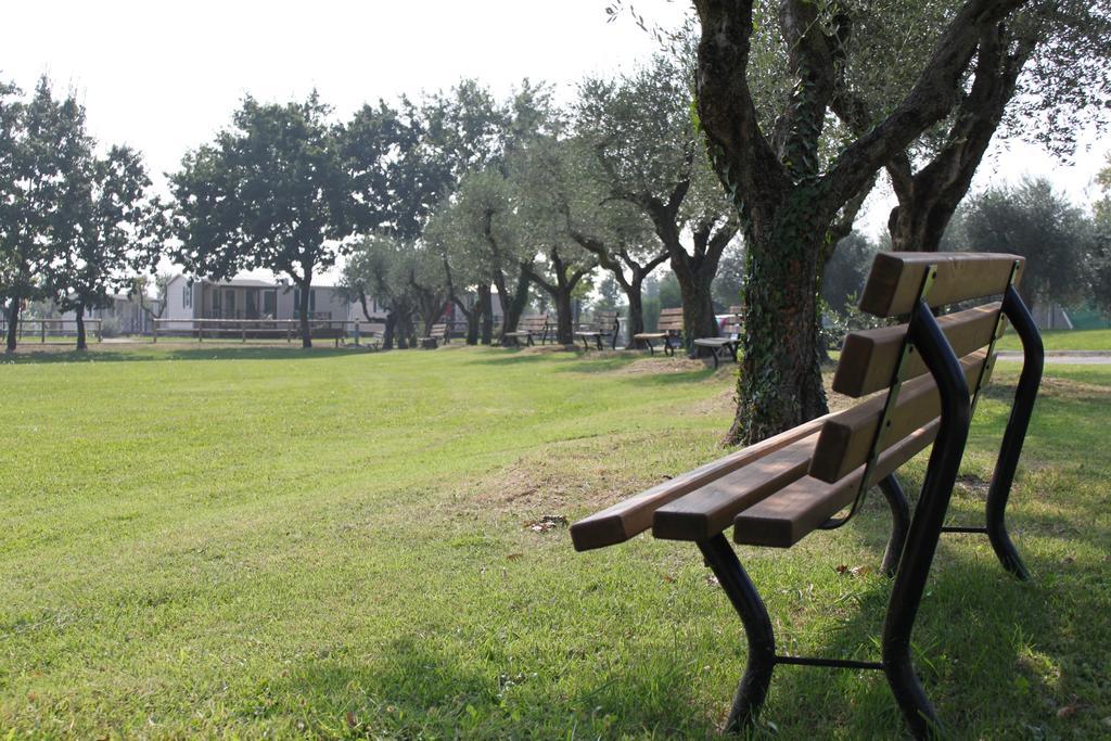 Camping Piantelle Moniga del Garda Exterior foto