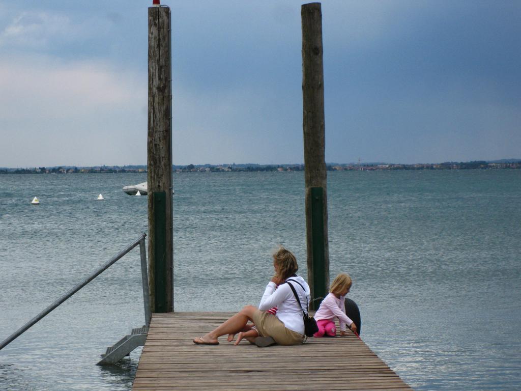 Camping Piantelle Moniga del Garda Exterior foto